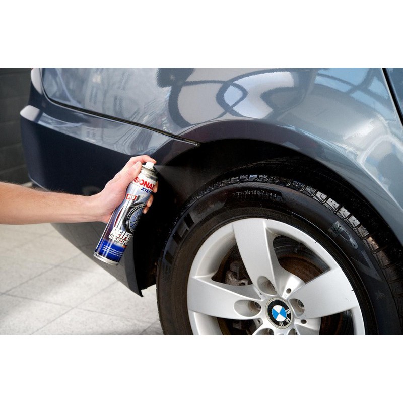 Chai xịt làm bóng và bảo dưỡng lốp xe ô tô, thương hiệu cao cấp Sonax 235300 - Dung tích 400ml