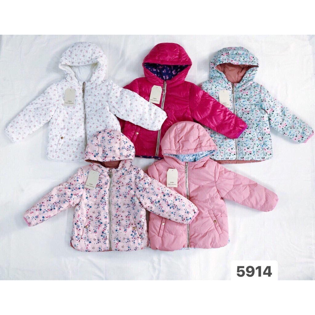 Áo phao bé gái Zara 2 mặt size 9m - 4y cho bé 9-16kg. Với một mặt trơn, 1 mặt hoa cho bé 2 lựa chọn mặc