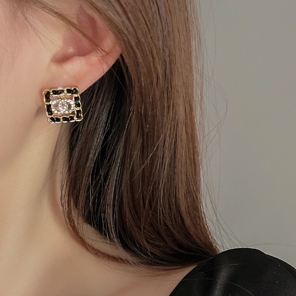 Khuyên tai hình vuông đính đá kiểu dáng thời trang