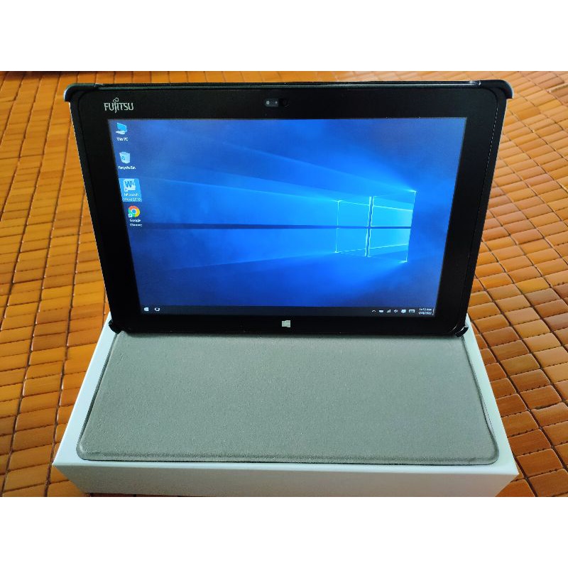 Máy tính laptop 2 in 1 Fujitsu Arrows Tab Q506 Nhật 99%