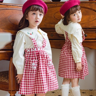 Yếm váy caro đỏ bebezoo thêu hoa cho bé beb3sk101