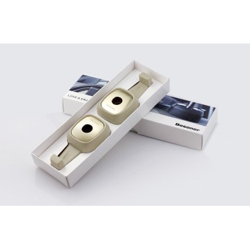 Móc treo đồ xe hơi Bosoner