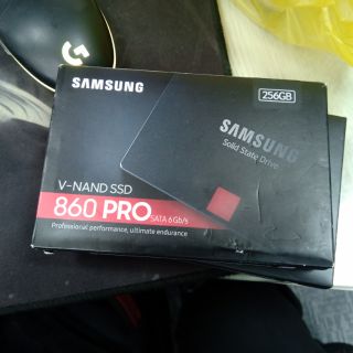 Ổ cứng ssd 860 pro 256gb 2.5" sata 3