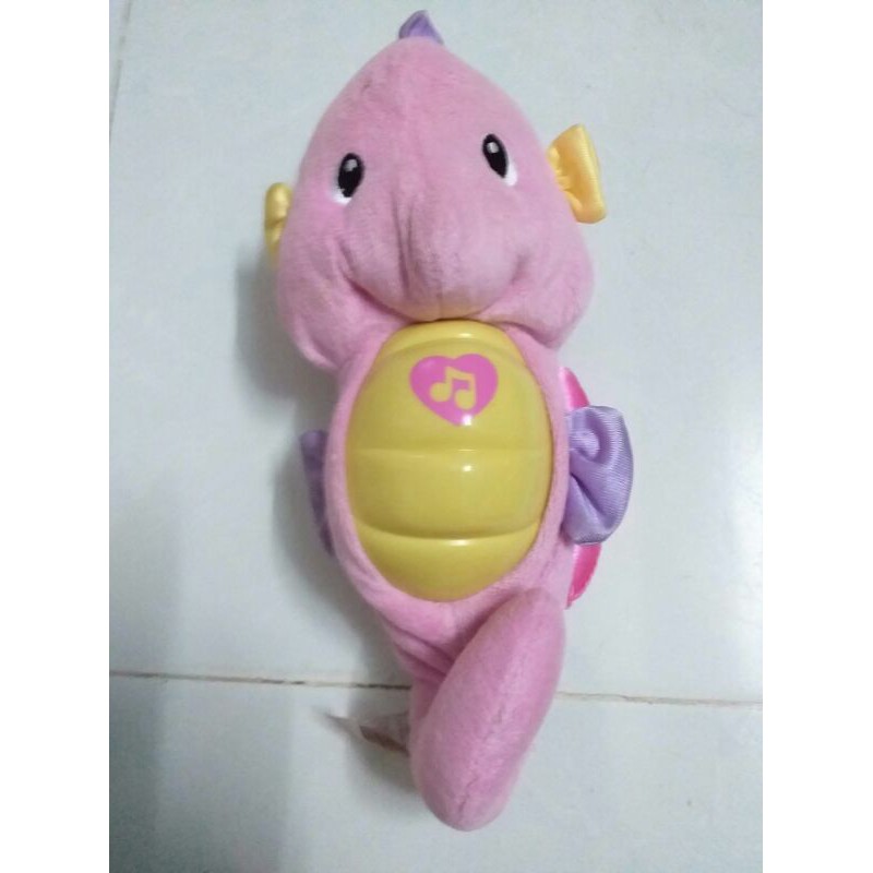 Thú máy hát ru bé ngủ