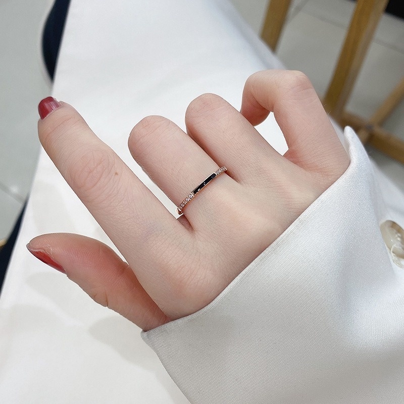Nhẫn đính kim cương bằng thép titan thiết kế tinh tế cá tính nhẹ nhàng sang trọng cho nữ