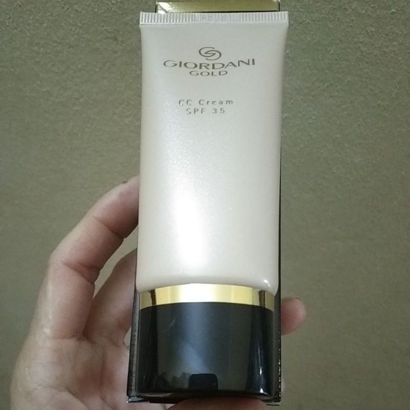 Kem nền Cc 30988siêu mịn hạn sử dụng 2023