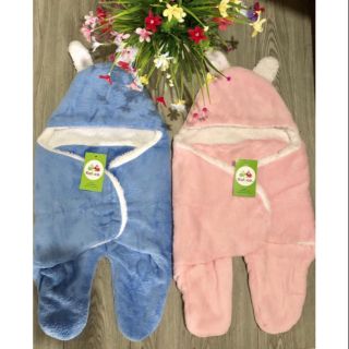 Chăn ủ lông cừu có chân cho bé