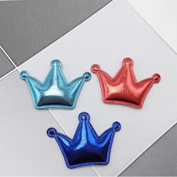 Set 10 miếng da PU bóng hình vương miện một mặt dùng để trang trí mũ/nón tay