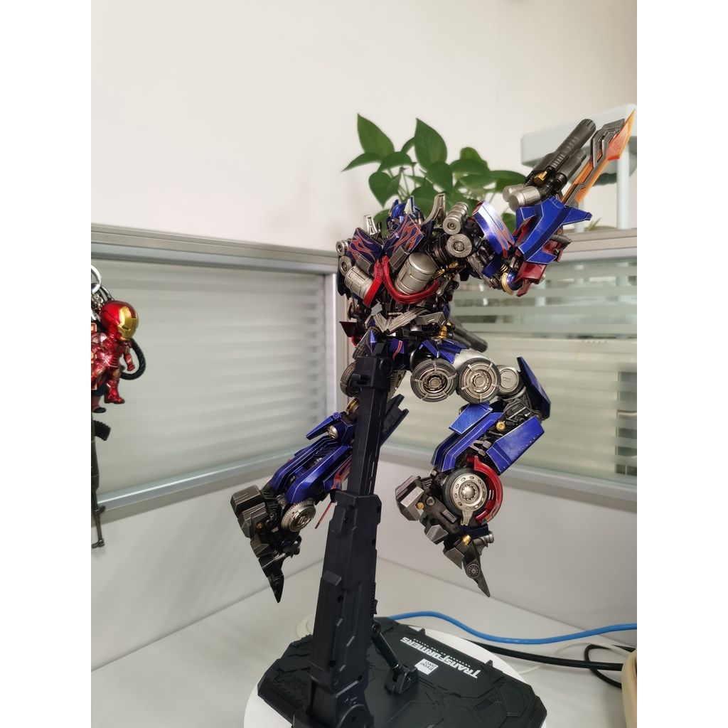 Mô hình cao cấp Threezero Transformers: Revenge of the Fallen ROTF – DLX Optimus Prime