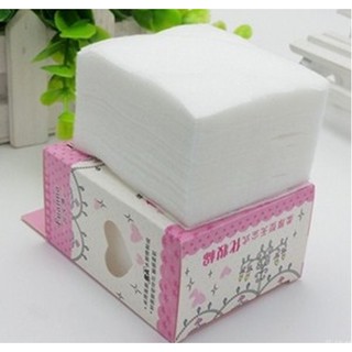 Hộp bông tẩy trang 65 miếng nhỏ gọn dễ mang đi du lịch