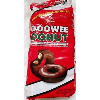 BÁNH DONUT DOOWEE PHỦ SÔ CÔ LA NHÂN KEM TRỨNG