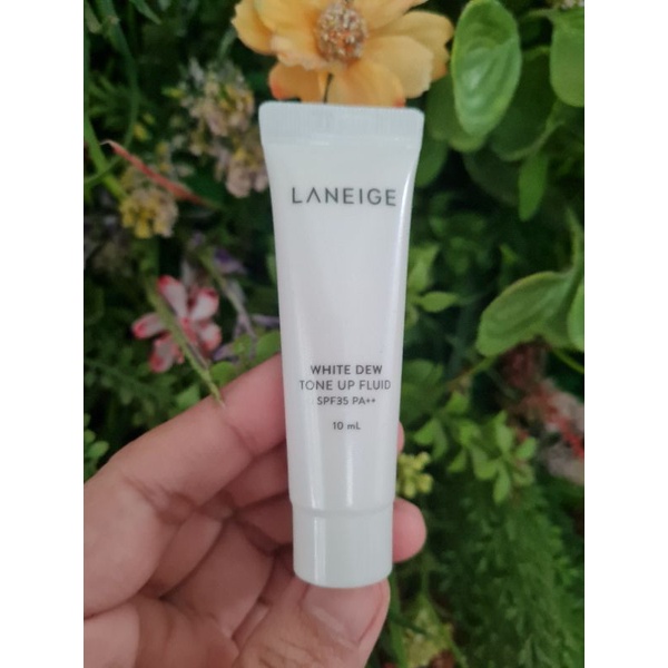 CHỐNG NẮNG DẠNG SỮA NÂNG TONE DA LANEIGE