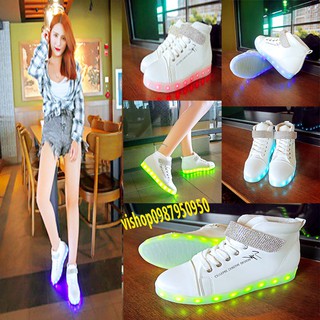 Giày phát sáng màu trắng  cao cổ viền đính đá  phát sáng 7 màu 11 chế độ đèn led cực đẹp
