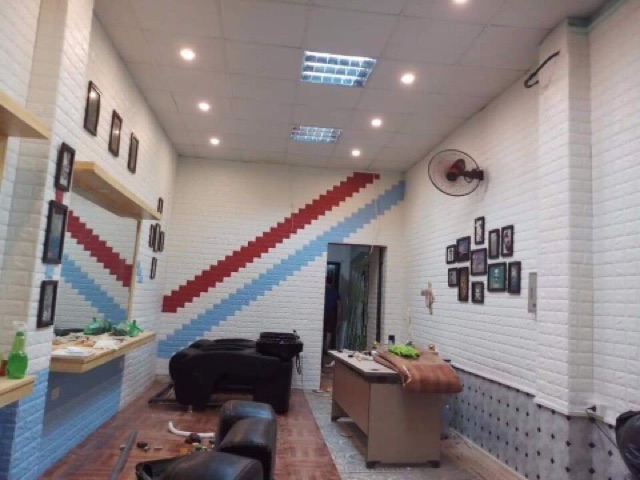 xốp dán tường màu trắng sữa dày 5mm kích thước 70cm x 77cm cam kết hàng dày 5mm | BigBuy360 - bigbuy360.vn