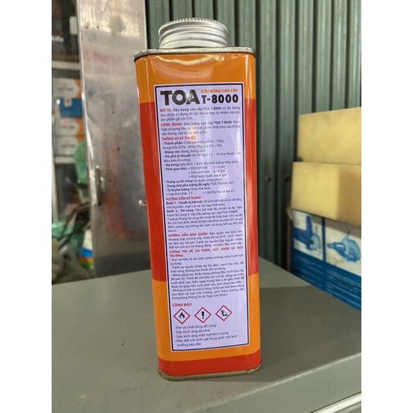 TOA - dầu bóng cao cấp T-8000 lọ 850ml có độ bóng cao và nhanh khô