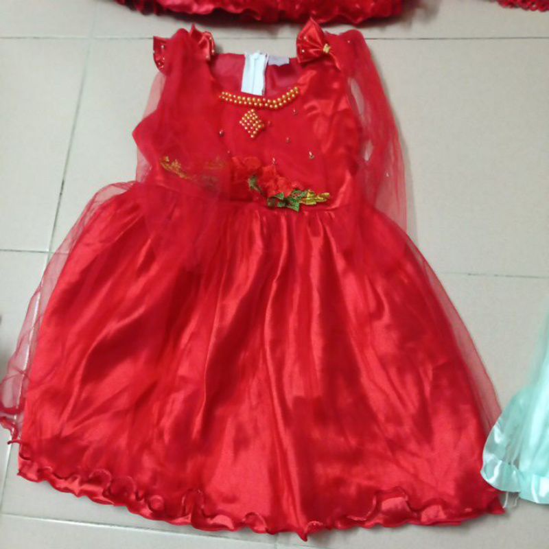Dưới 25kg thanh lý đầm bé