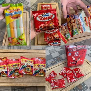 Ăn vặt tuổi thơ - kem đá - đậu phộng - mì miumiu - ô mai xí muội