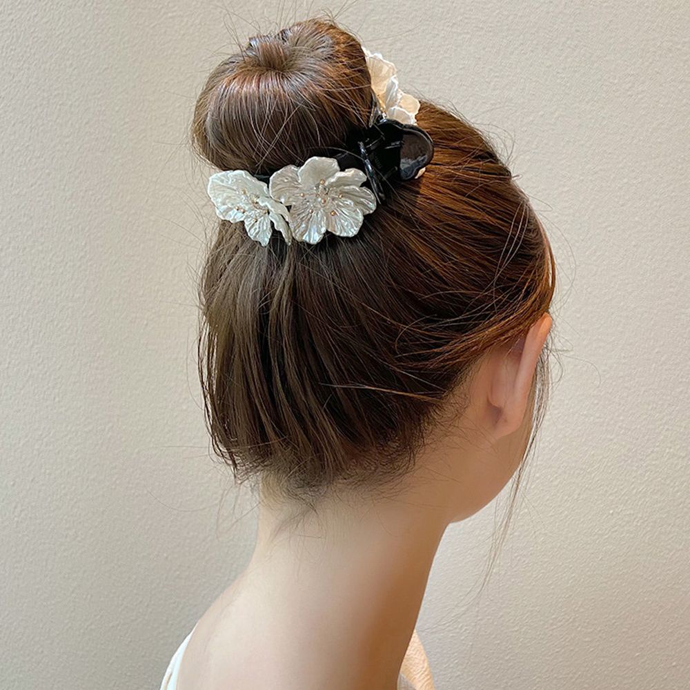 Kẹp tóc hình hoa bằng nhựa màu đen nhiều màu MIHAN1