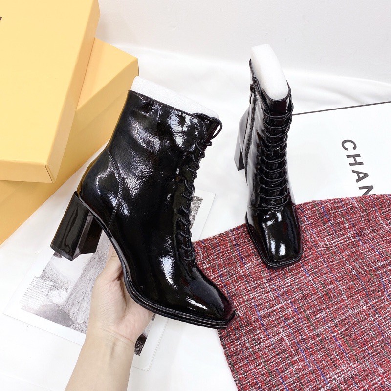 Bốt bóng cột dây 7 phân