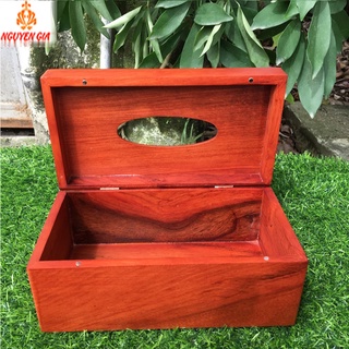 Hộp đựng giấy ăn cao cấp bằng gỗ Hương thiết kế đơn giản sang trọng tạo nên nét trang nhã, lịch sự