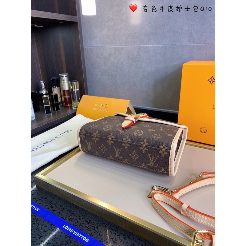 Túi ví, túi xách nữ da thật cao cấp LV Louis Vuitton họa tiết Monogram mẫu mới nhất năm nay