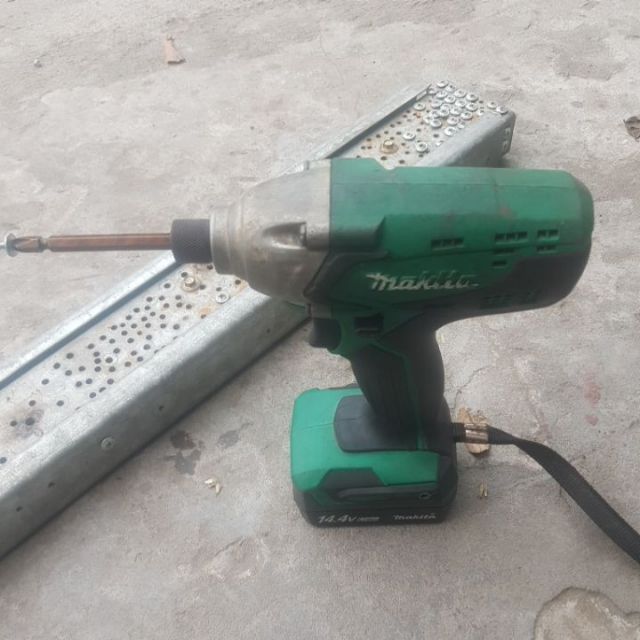 Máy bắt vít makita 14v