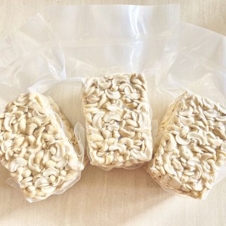 Hạt điều tươi vỡ Pagacas Hút chân không 500g - Dùng làm sữa hạt điều, chè hạt điều, nguyên liệu nấu ăn