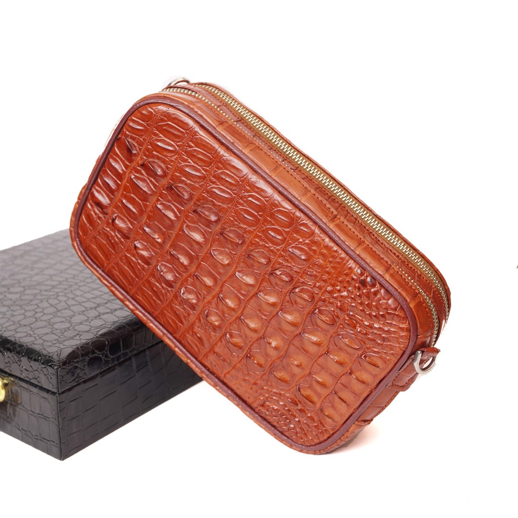 CLUTCH CẦM TAY HAI KHÓA DA CÁ SẤU QUAI KẸP - NÂU ĐỎ 230988