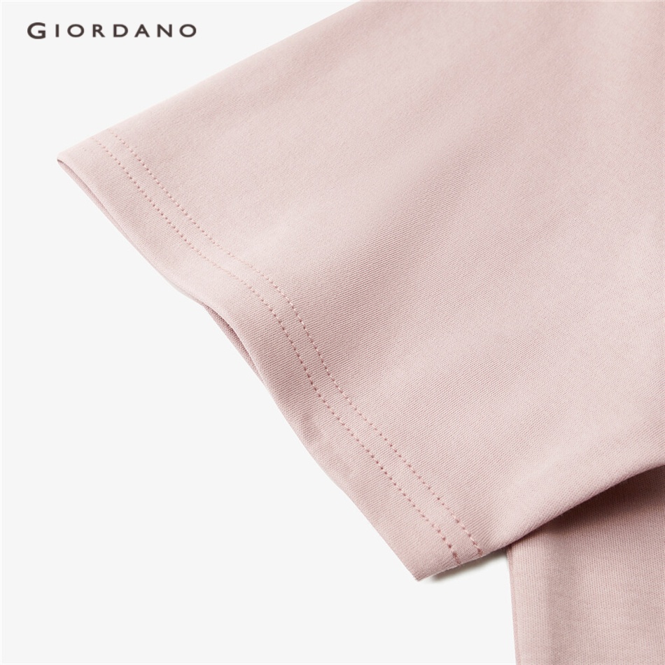 Áo thun Giordano 05322382 tay ngắn cổ tròn dáng rộng vải cotton 100% in chữ tiếng Anh sành điệu cho nữ
