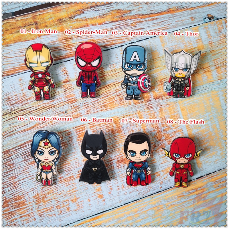 Ghim cài áo nhựa acrylic phong cách hoạt hình DC Marvel 8 phong cách tùy chọn