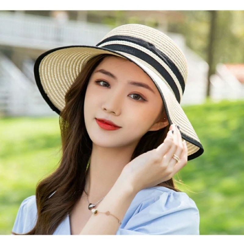 Nón cói đi biển rộng vành