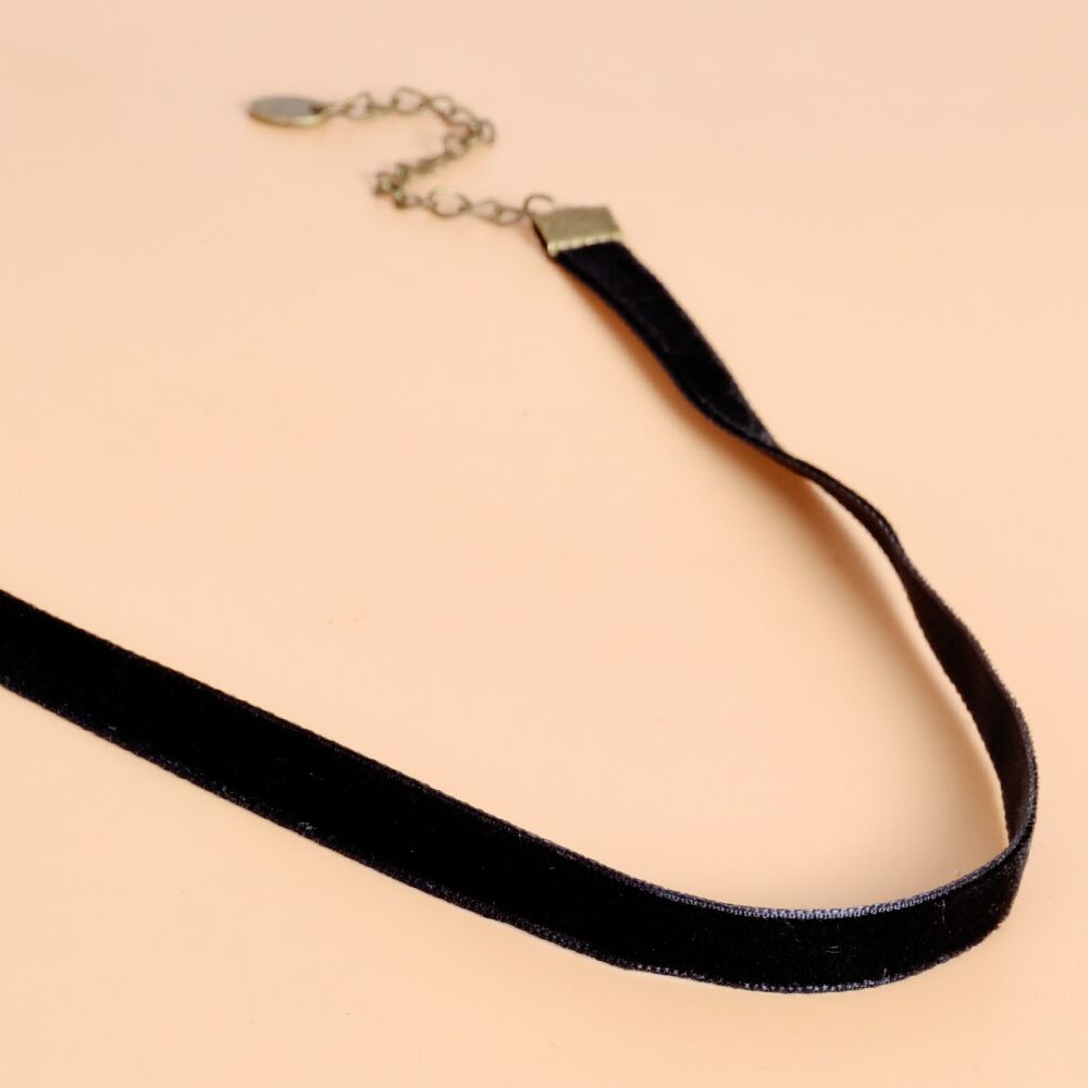 Vòng Cổ Choker Nhung Màu Đen Phong Cách Nghệ Thuật Gothic Cho Nữ