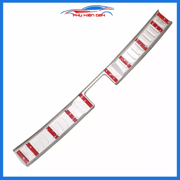 Ốp chống trầy cốp Vitara 2015-2016-2017-2018-2019 inox sáng bóng bảo vệ xe chống va đập