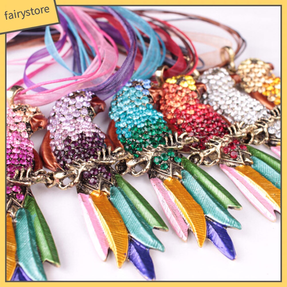 Dây chuyền ruy băng hình chim vẹt đa sắc phong cách Bohemia