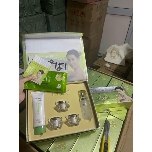 Mẫu Mới Bộ Mỹ Phẩm Yiyimei 5in1 Kem Dưỡng Trắng Da Xóa Mờ Mám, Tàn Nhang