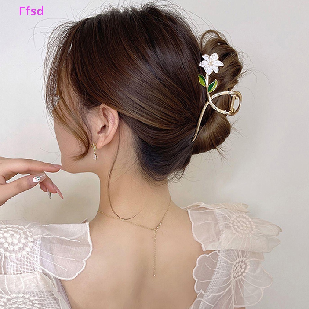 Kẹp Tóc Càng Cua Đính Hoa Lily Xinh Xắn