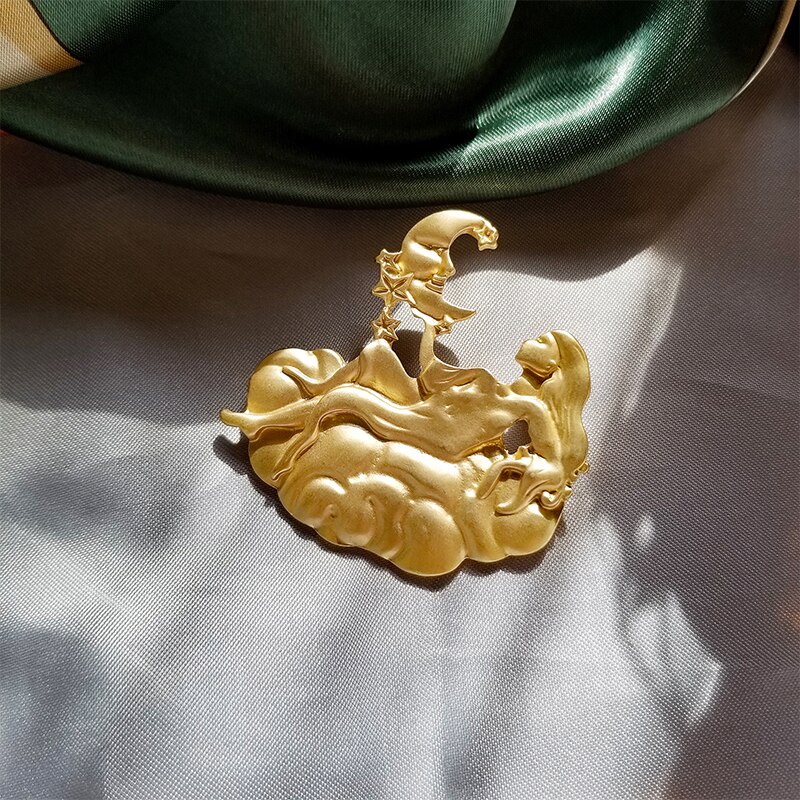 Ghim cài áo hình xe ngựa cổ điển 5 kiểu dáng thời trang