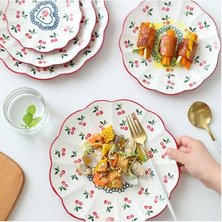 [CÓ SẴN] Đĩa sứ viền cánh hoa họa tiết Cherry đỏ