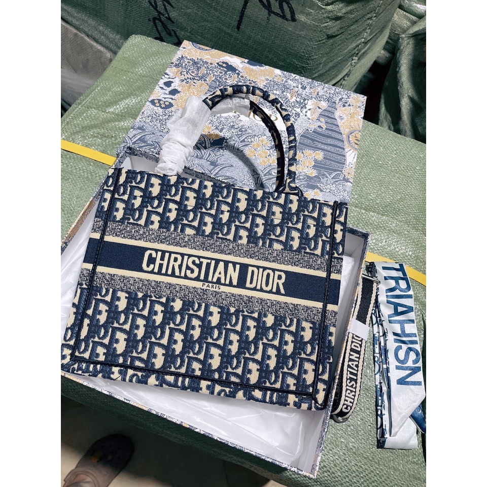 Túi Vải Thổ Cẩm Size 26,5cm Hàng Cao Cấp Full Bocx Kèm Dây Đeo Bản To và khăn