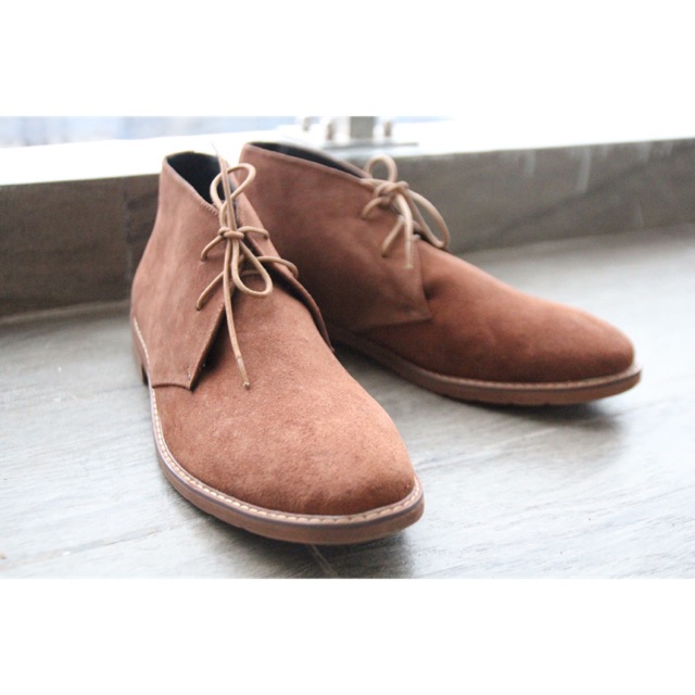 Redwing cổ lửng