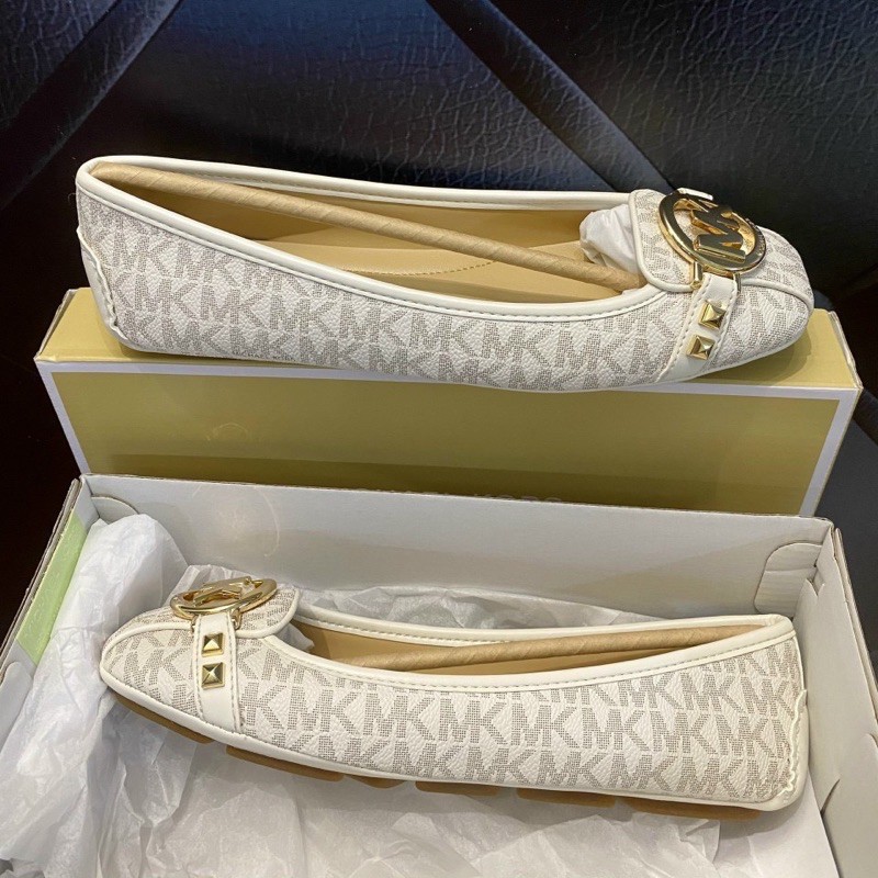 Giày Michael Kors Fulton logo vani trắng rất đẹp, êm chân vô cùng