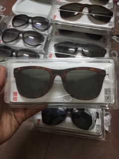kính mát chống tia UV