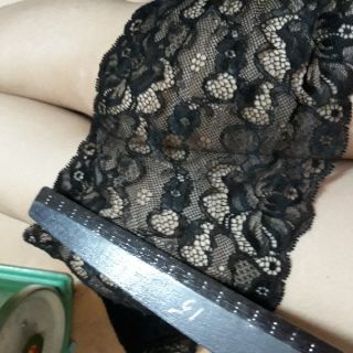 Vải ren viền