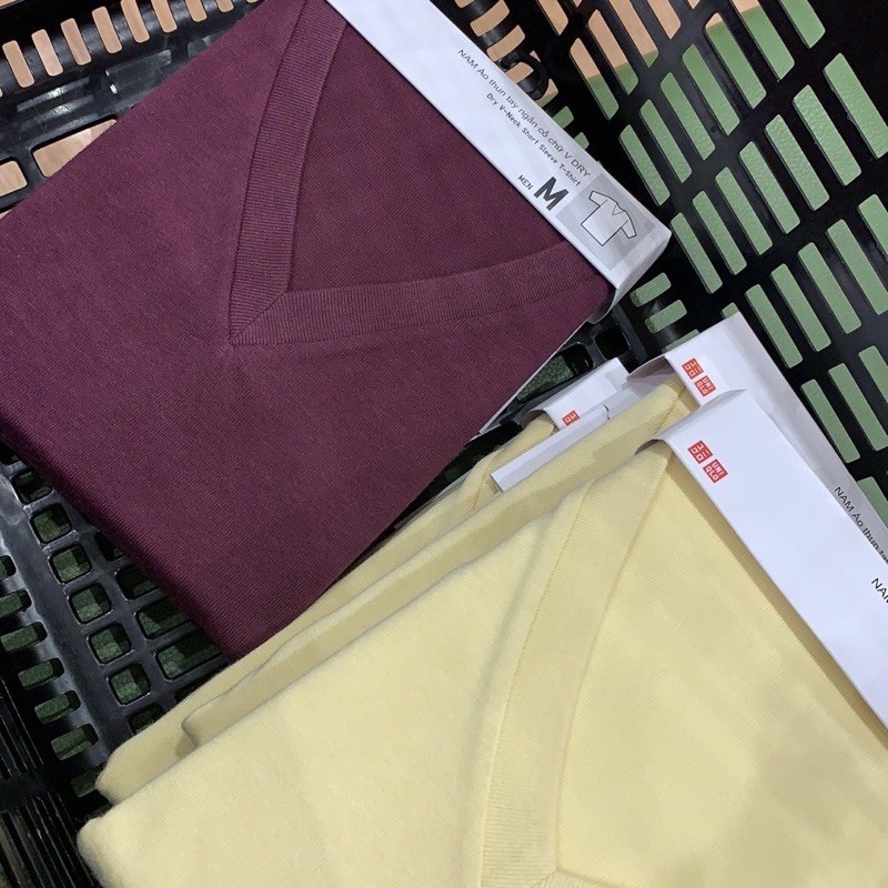 Áo thun Uniqlo Dry kèm bill