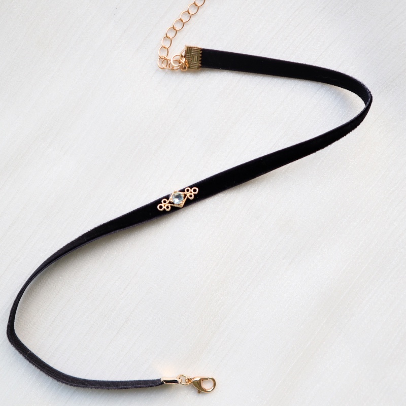 Vòng Cổ Choker Dây Nhung Đen Đính Hạt Ngọc Trai 2022