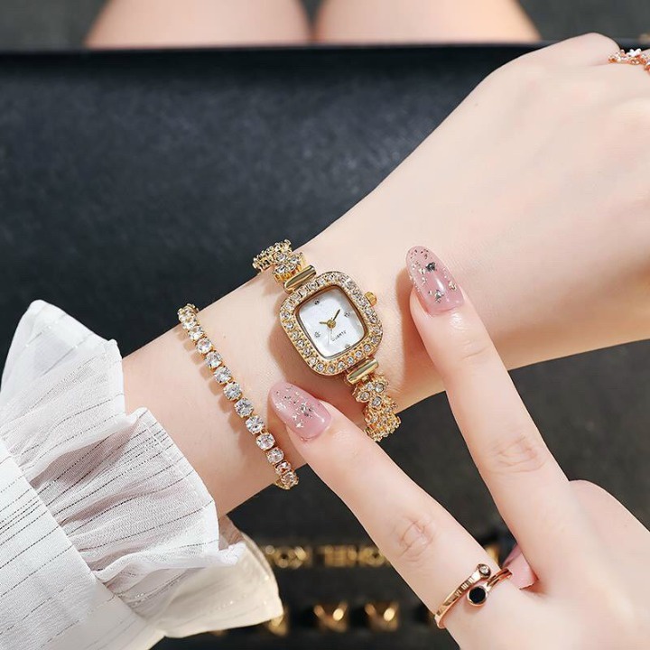 Đồng hồ thời trang nữ DZG D4 mặt vuông 4 cườm,dây kim loại siêu đẹp htt111