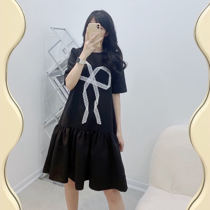 Đầm suông đuôi cá có tay màu đen - M146