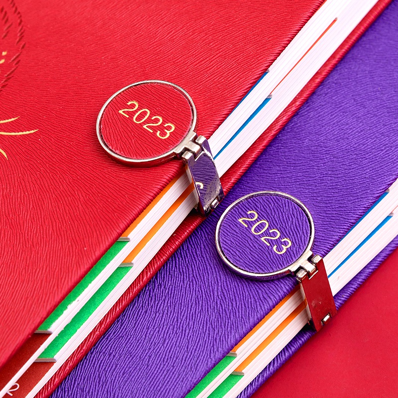 Sổ Ghi Chú 400 Trang A5 Năm 2023 Kèm Bút Và Lịch Xoay 365 Ngày Để Bàn