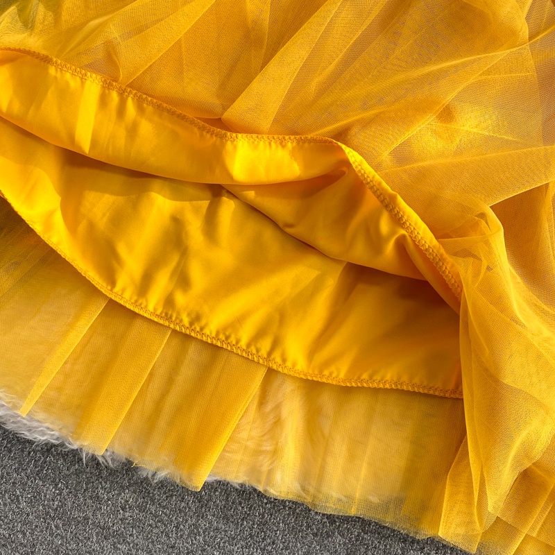 Chân váy voan bồng bềnh dáng xòe