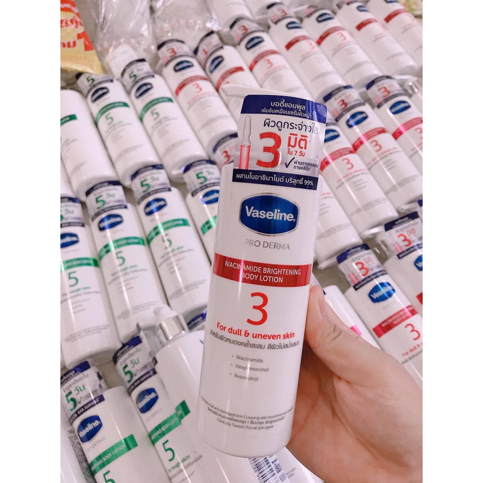 SỮA DƯỠNG THỂ LÀM SÁNG VÀ ĐỀU MÀU DA VASELINE PRO DERMA NIACINAMIDE 250ML CHÍNH HÃNG - 11556